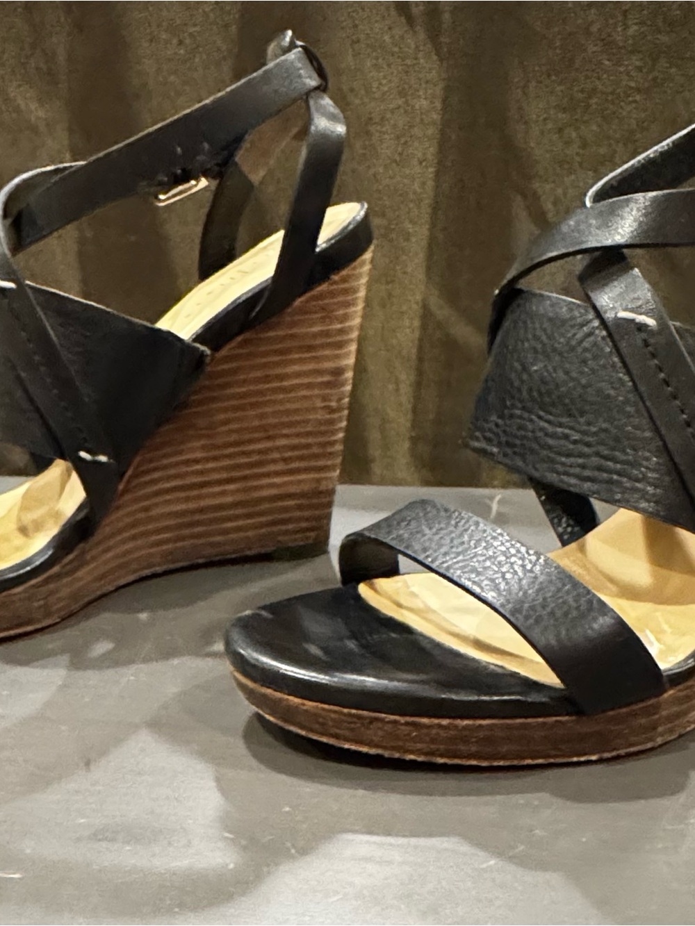 Cole Haan Black Leather Strappy Wedge Sandals Women’s Approx Size 5